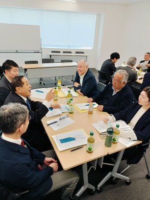 ②